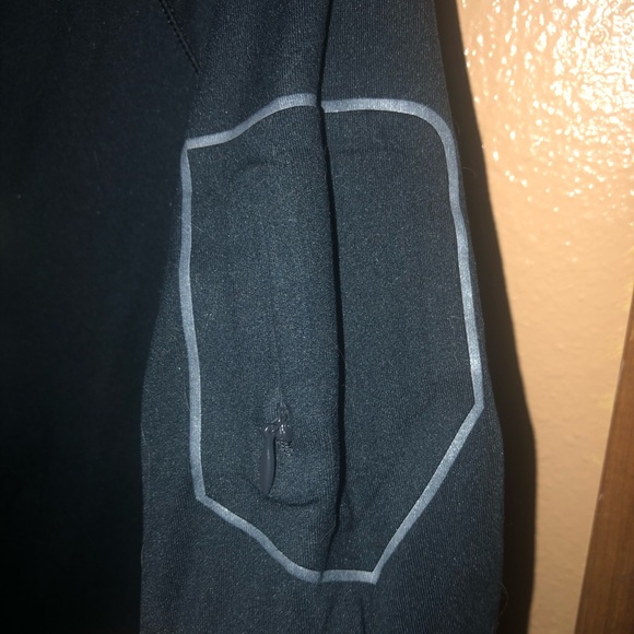 Medium Underarmour 1/2 Zip Running Top - Picture 4 of 4